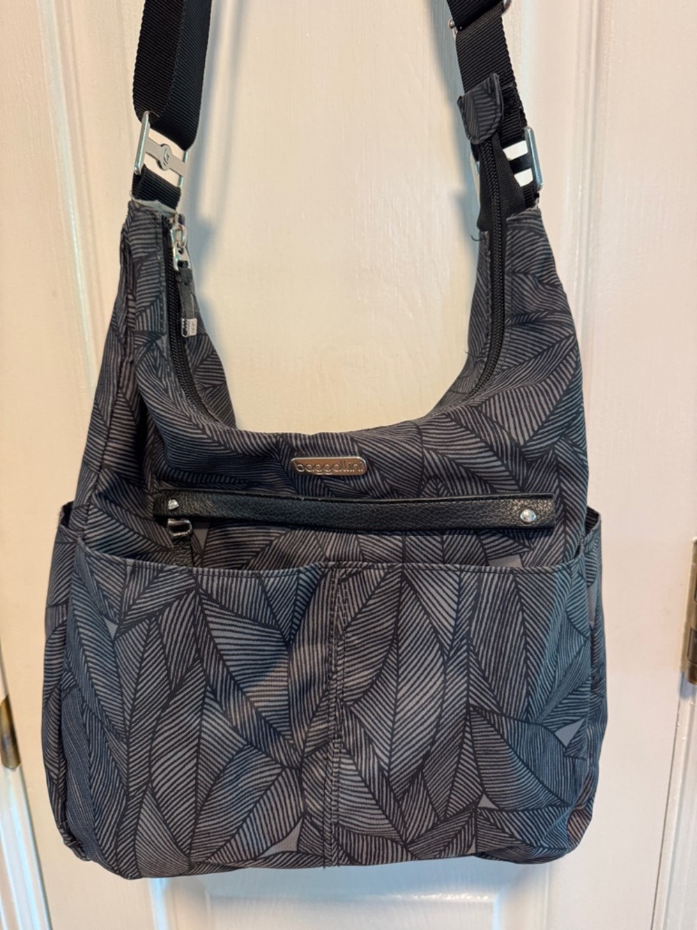 Baggallini Black and Gray Leaf-Pattern Shoulder Bag